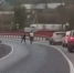 Комичная погоня полицейского за нарушителем в Подмосковье попала на видео - ОКА-ФМ
