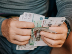 Стало известно, насколько увеличится максимальный размер выплаты по больничному в 2026 году