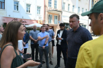 Серпухов решает задачу по упорядочению парковочного пространства.