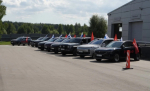 Автоколонна пронеслась по Серпухову: дилер отметил 35-летие пробегом